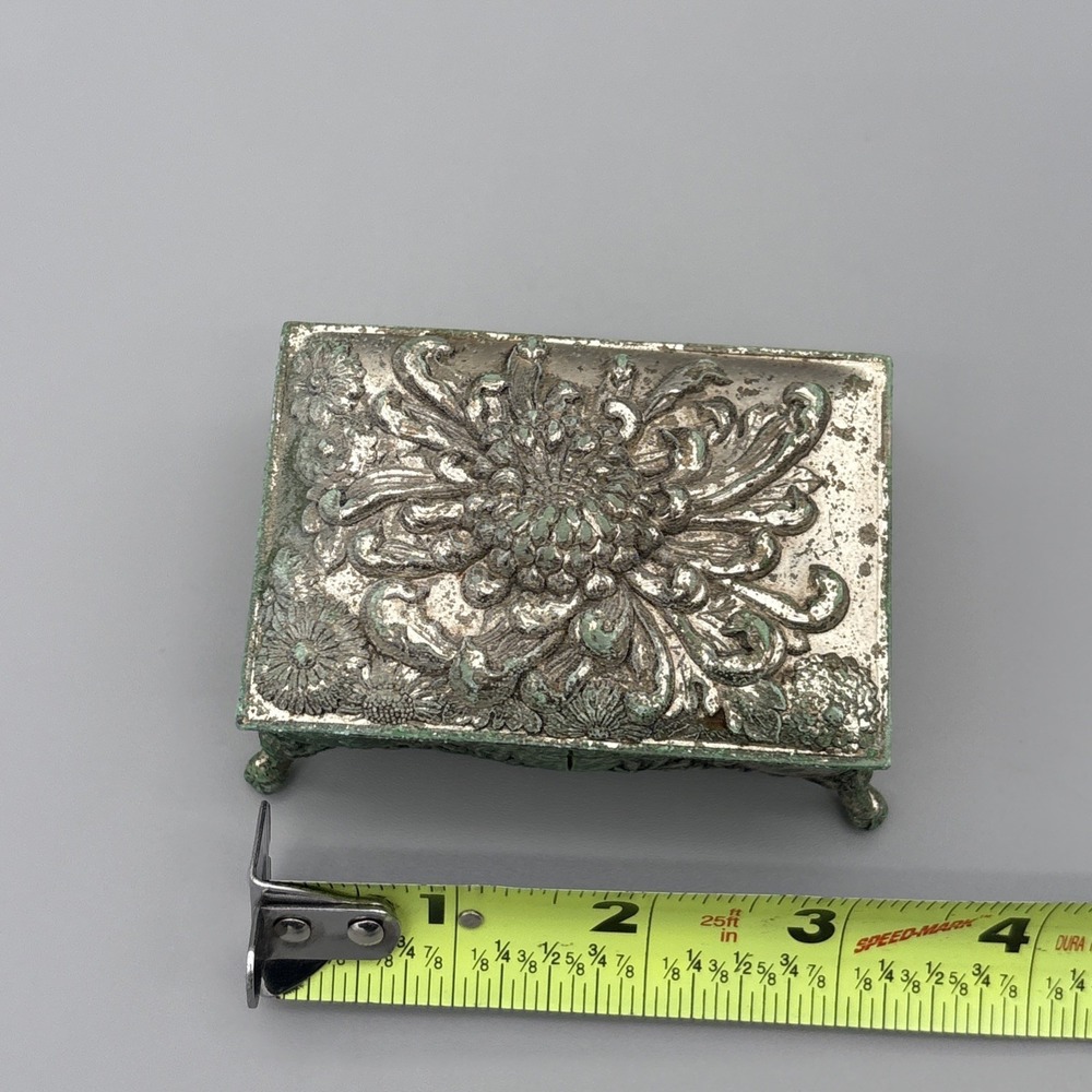 Vintage Metal Jewelry Box Trinket Footed Velvet Lining Cross Religious Patina - Picture 4 of 13